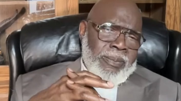 T.D. Jakes Claims 44,000 AI Bots Spread Rumors About Him Attending Diddy "Freak-Offs"