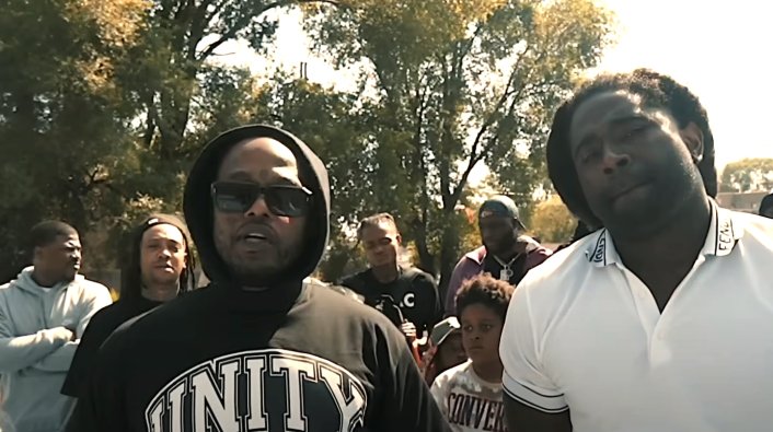 Rival Chicago Gangs Unite to End 10-Year Feud